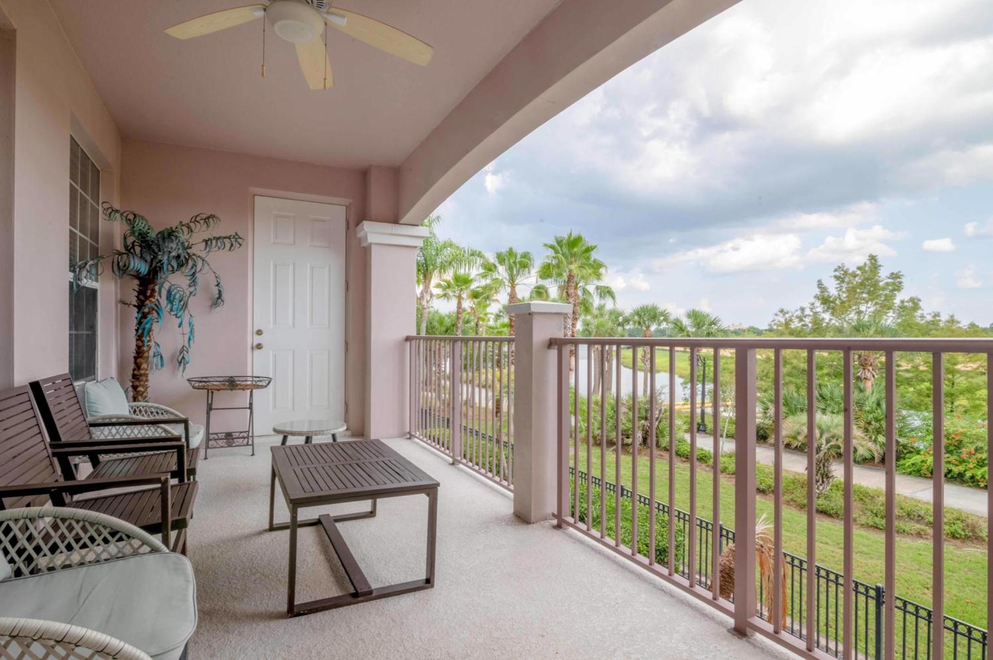 Stylish Vista Cay Lakeview Nirvana Near Theme Parks, And Walk To The Convention Center