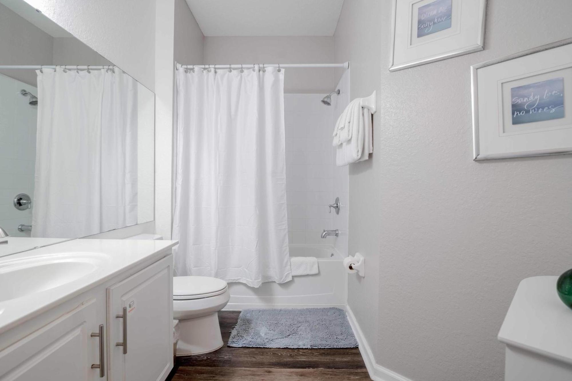 Apartment Stylish Vista Cay Lakeview Nirvana Near Theme Parks, And Walk To The Convention Center Orlando