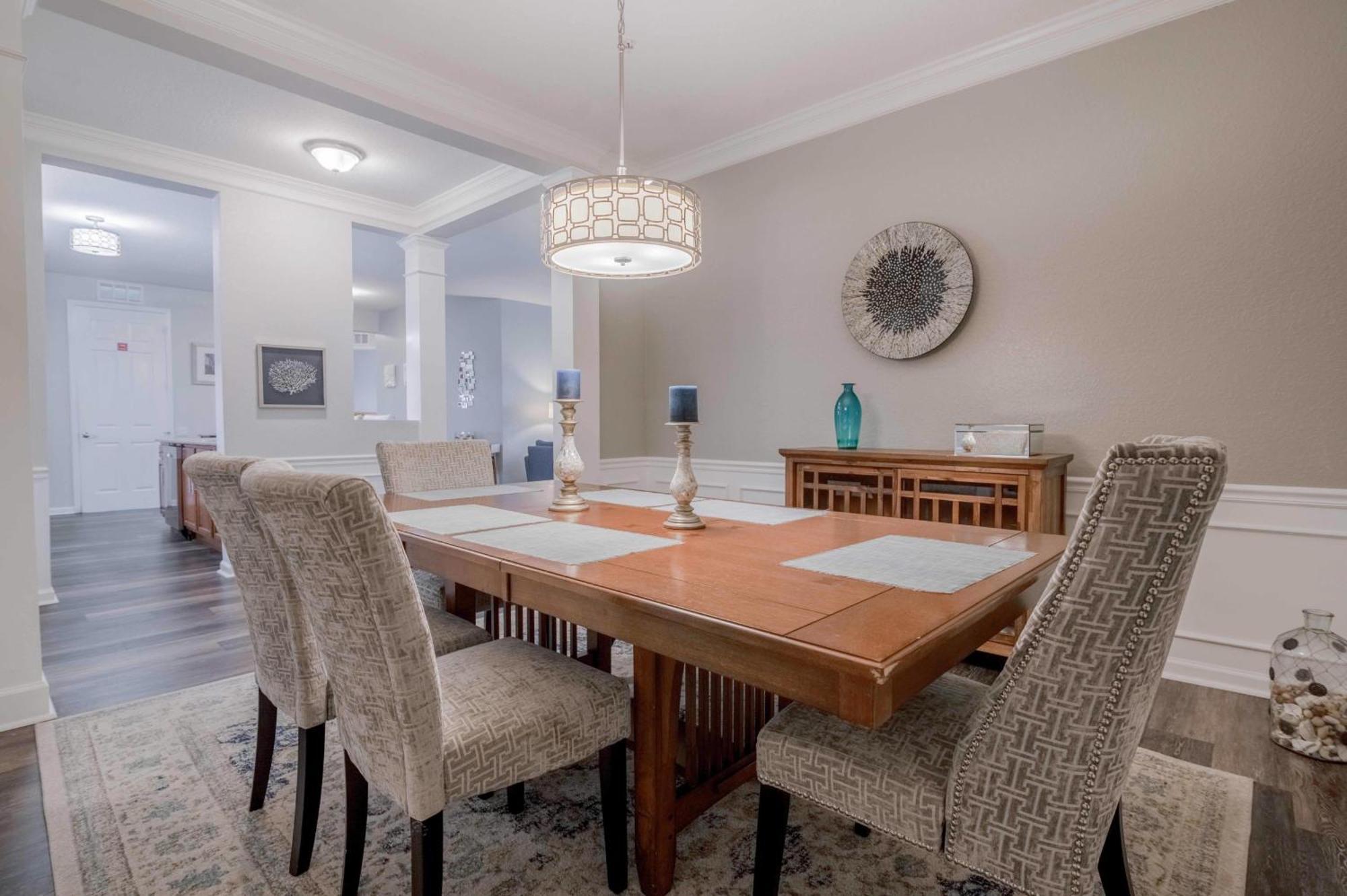 Stylish Vista Cay Lakeview Nirvana Near Theme Parks, And Walk To The Convention Center Apartment Orlando