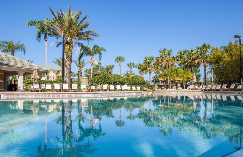 Homestay King-size Bed By Convention Center, Universal & Orlando