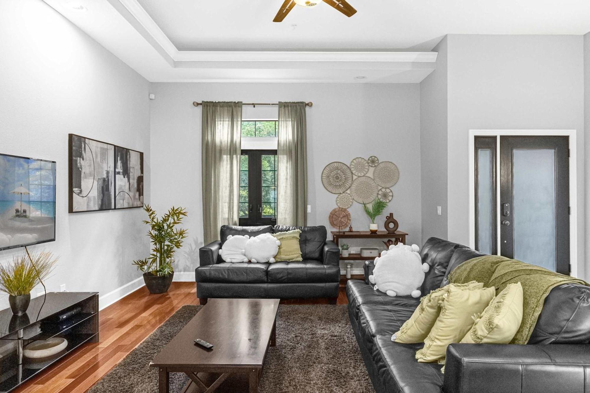 Easter Fun Starts Here - Townhome By Disney! Holiday home *