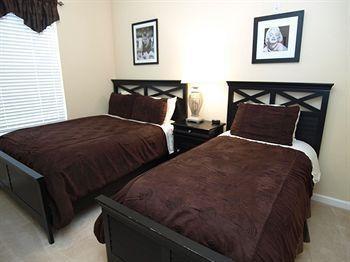 Hotel Luxurious Near Universal By Cnd Holiday Homes 3*