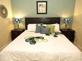 Luxurious Near Universal By Cnd Holiday Homes