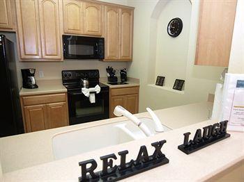 Luxurious Near Universal By Cnd Holiday Homes