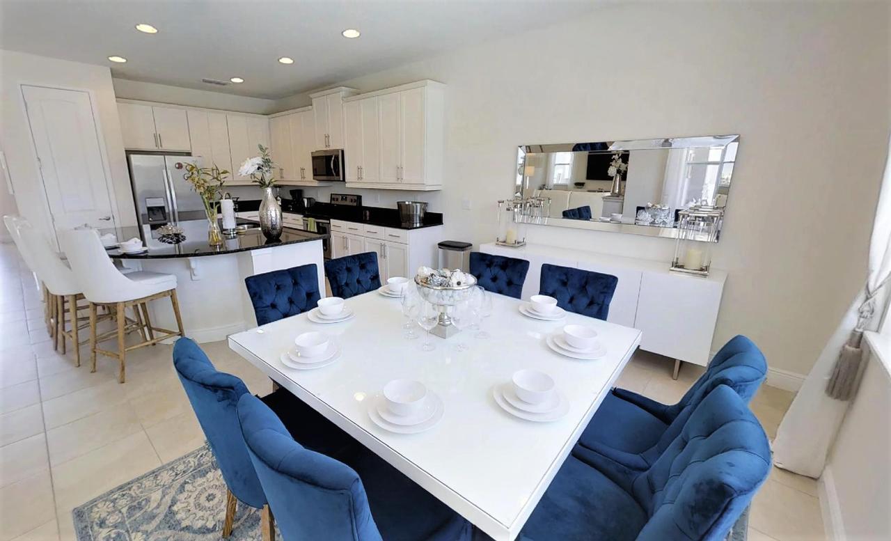 6 Bedroom Vacation With Pool *