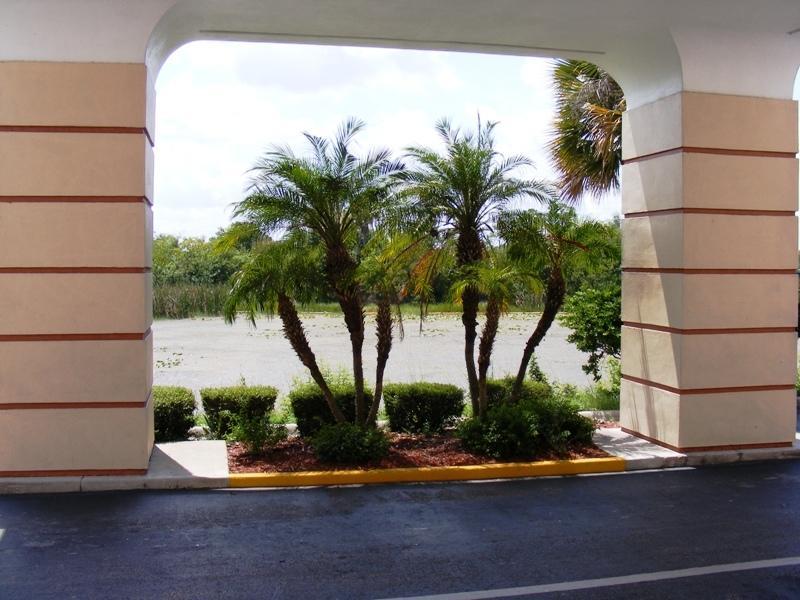 Baymont & Orlando/universal Area Hotel 2*