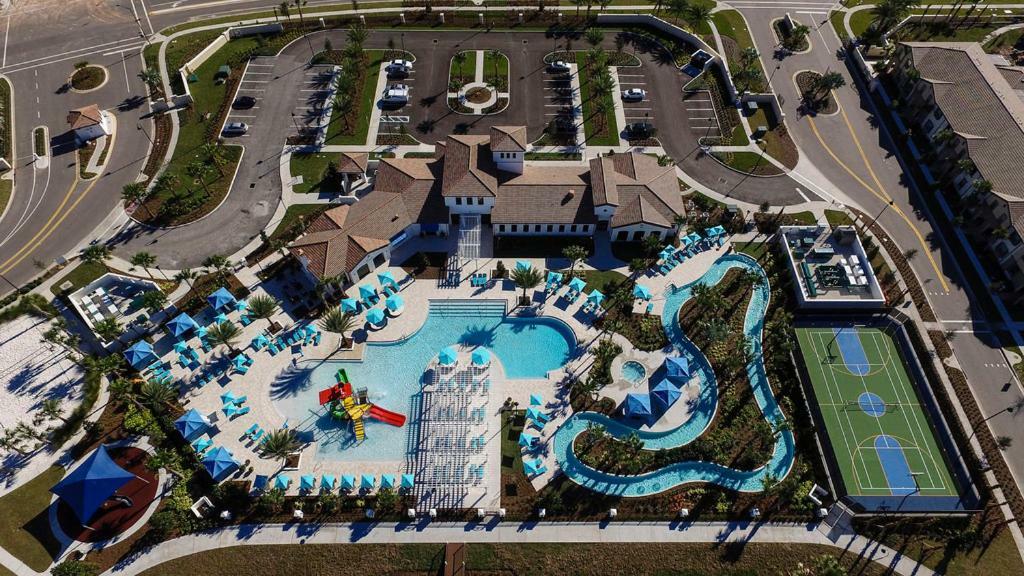 Windsor-5 Bed Townhouse W/splashpool-3804ww *