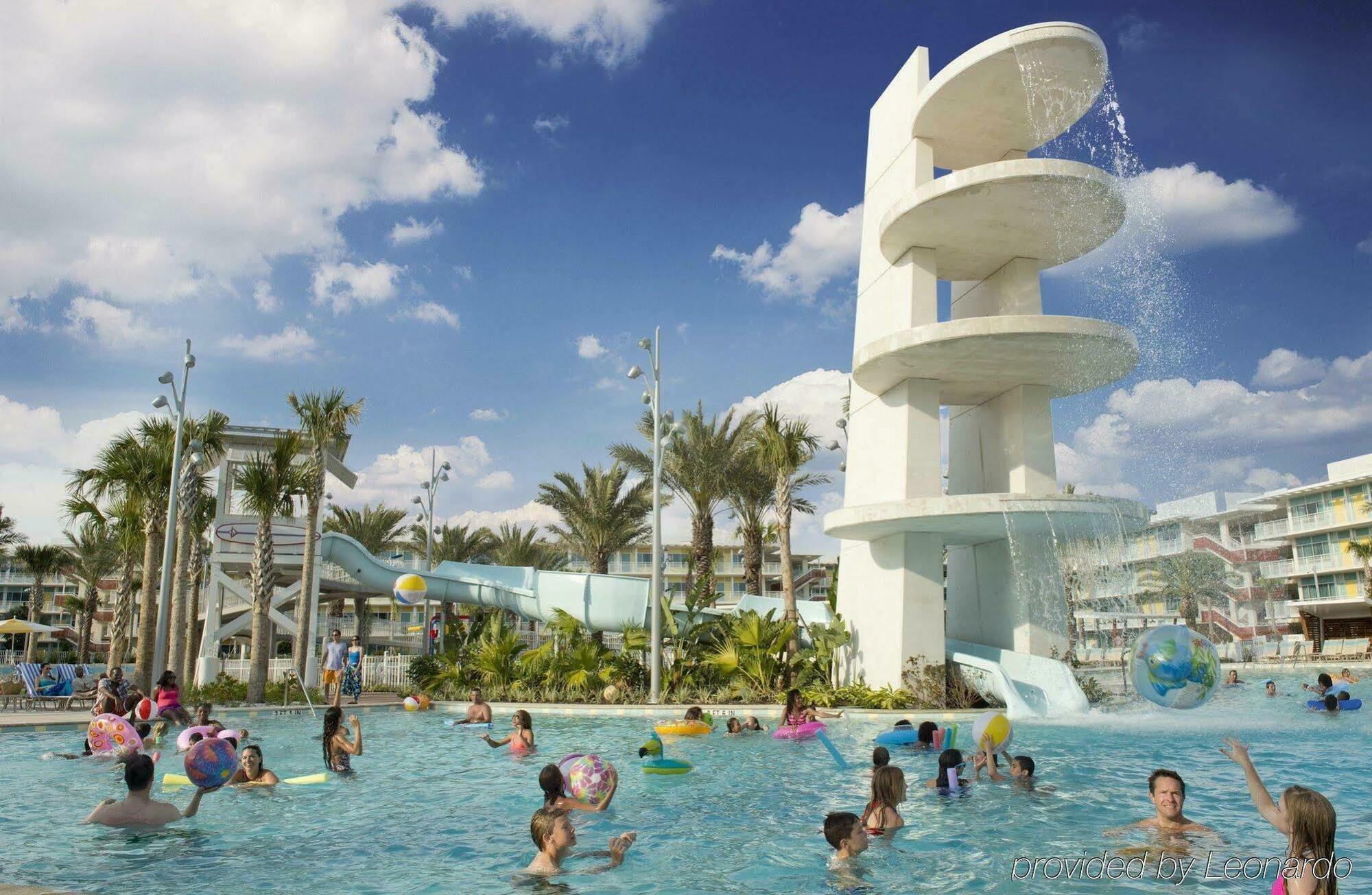 Universal's Bay 3*