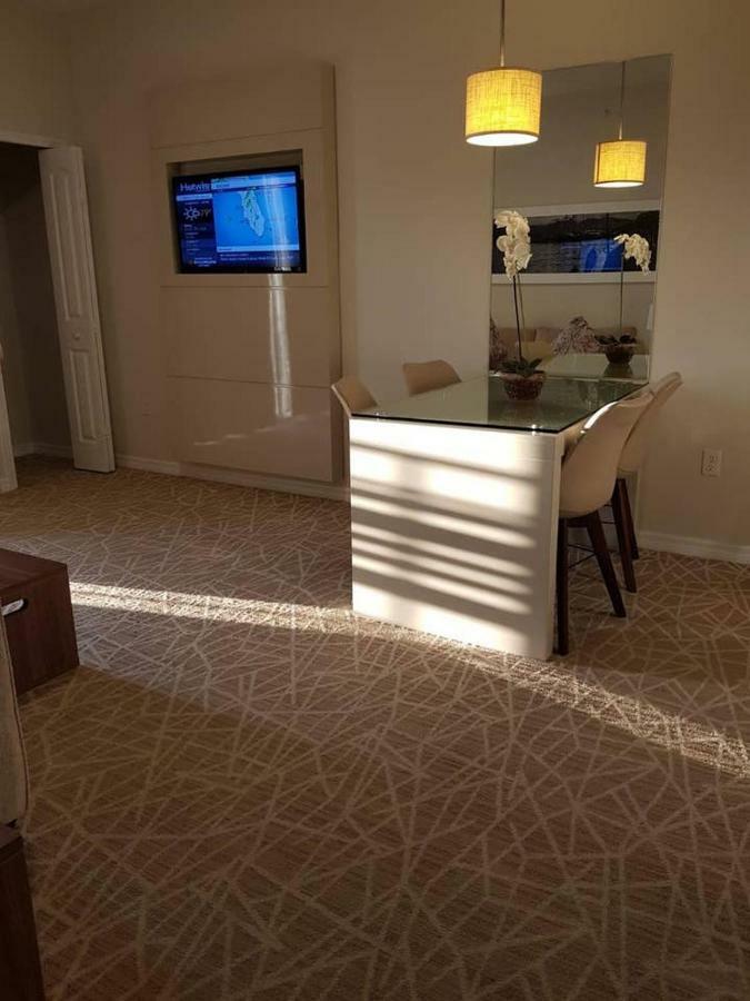 The Point & - 503 Luxury - Pool View - Close To Universal Apartment *
