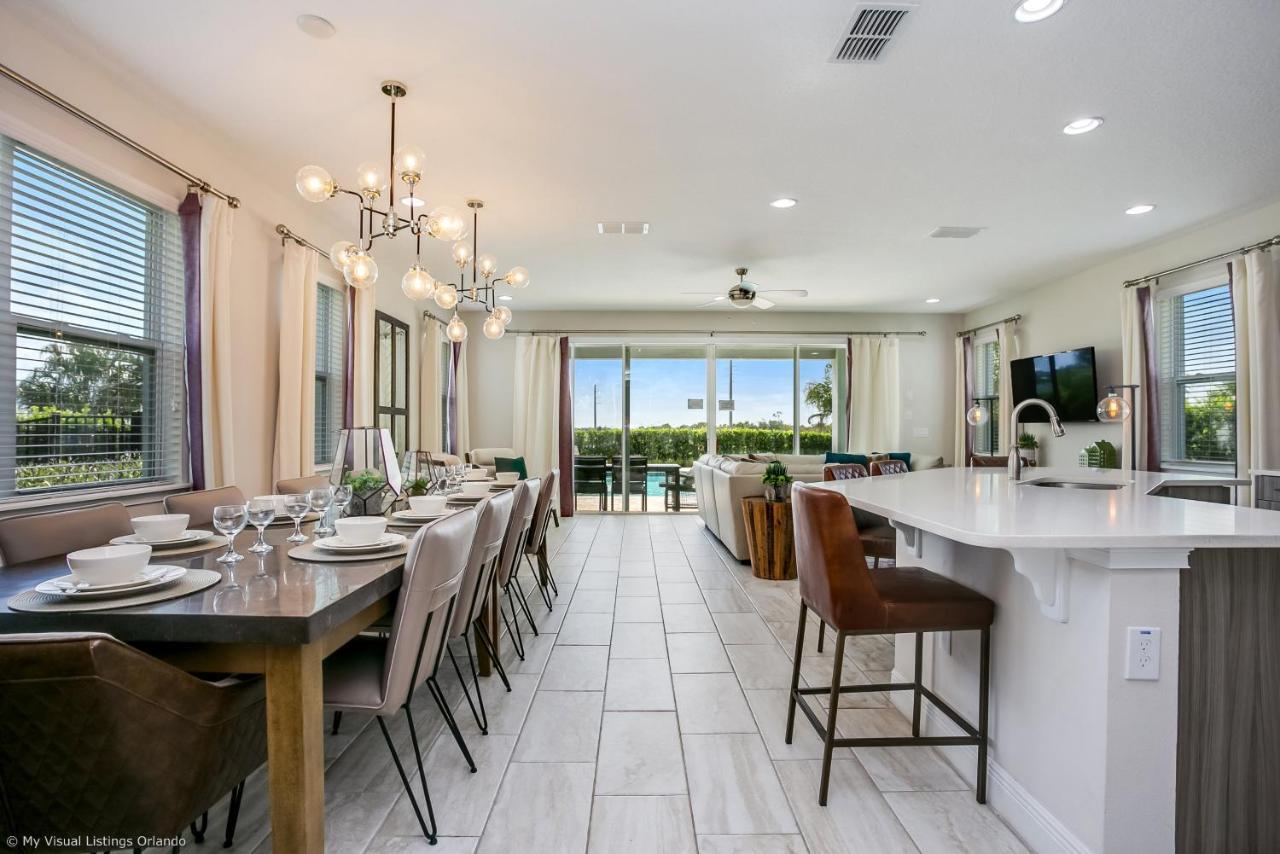 6 Bedroom Vacation With Pool Holiday home