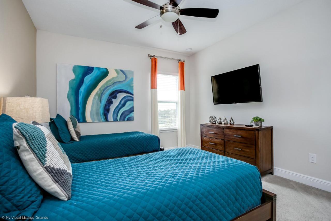 6 Bedroom Vacation With Pool Holiday home