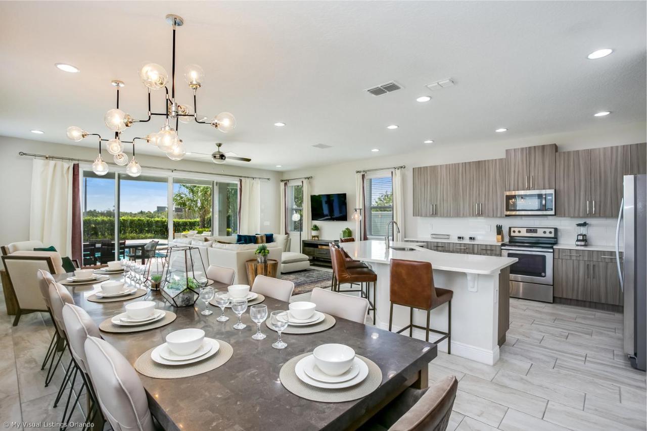6 Bedroom Vacation With Pool *