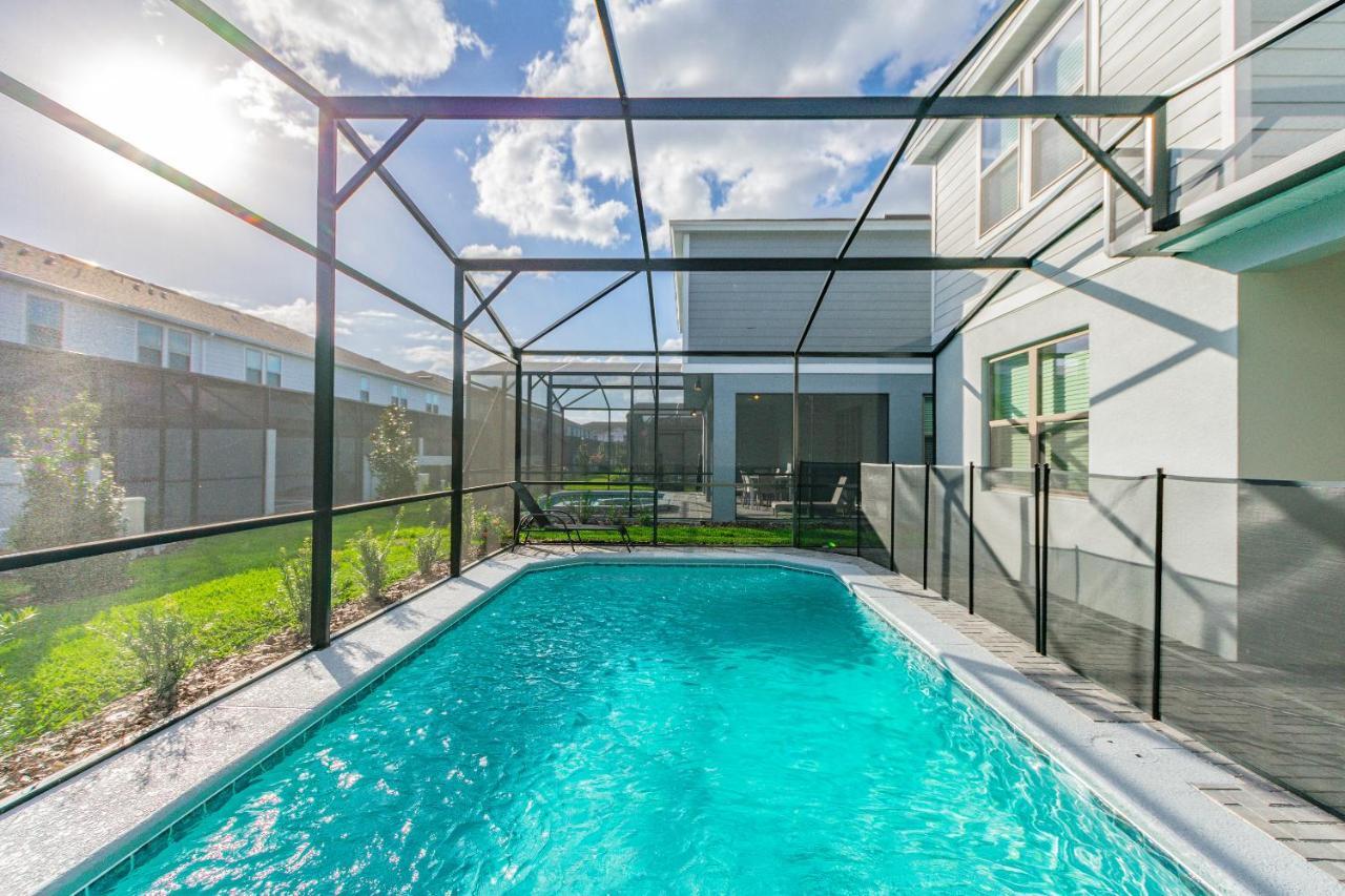 Extraordinary Near Disney With Game