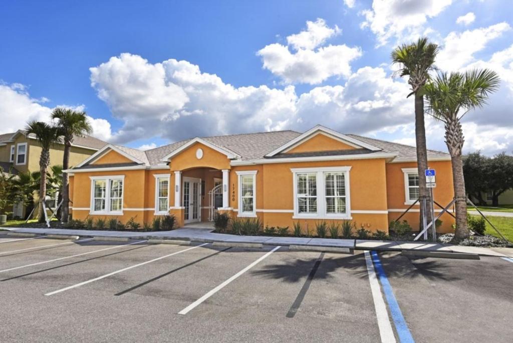 Beautiful 3-bed 10 Minutes From Disney-17440 Serenity Townhouse *