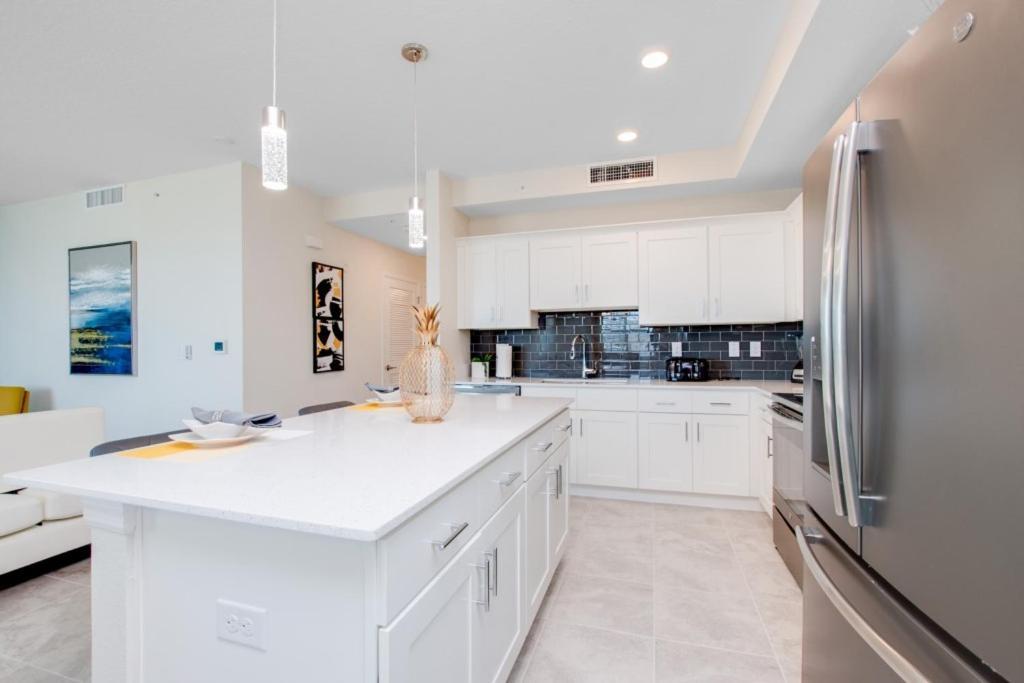 3120paraunit306 * Hunters Creek