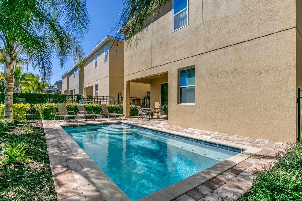 8 Bedroom Vacation With Pool Holiday home
