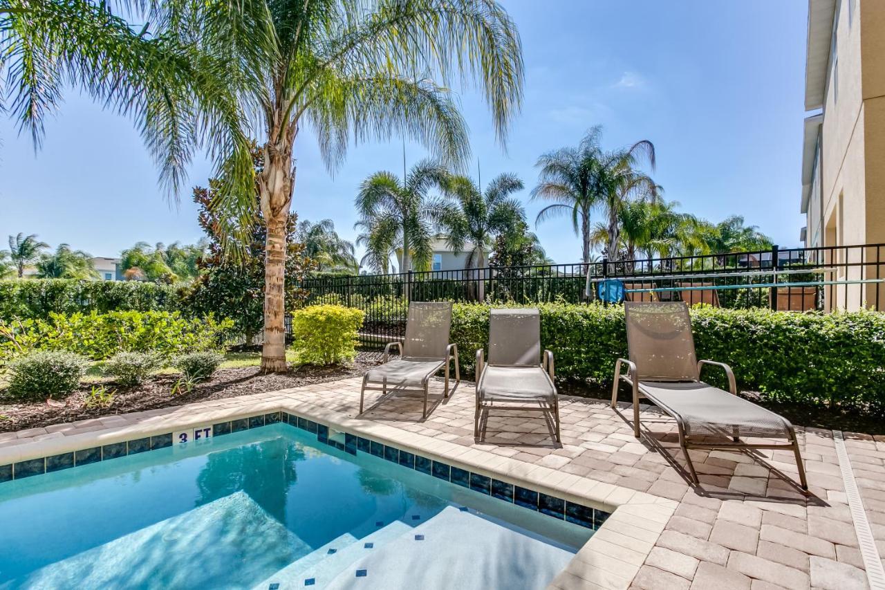 8 Bedroom Vacation With Pool