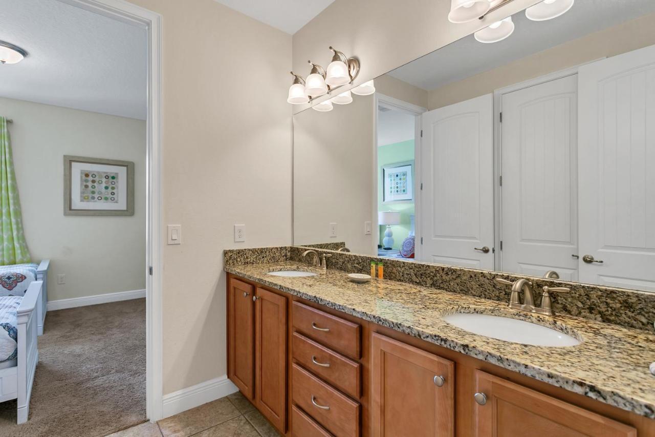 8 Bedroom Vacation With Pool Orlando