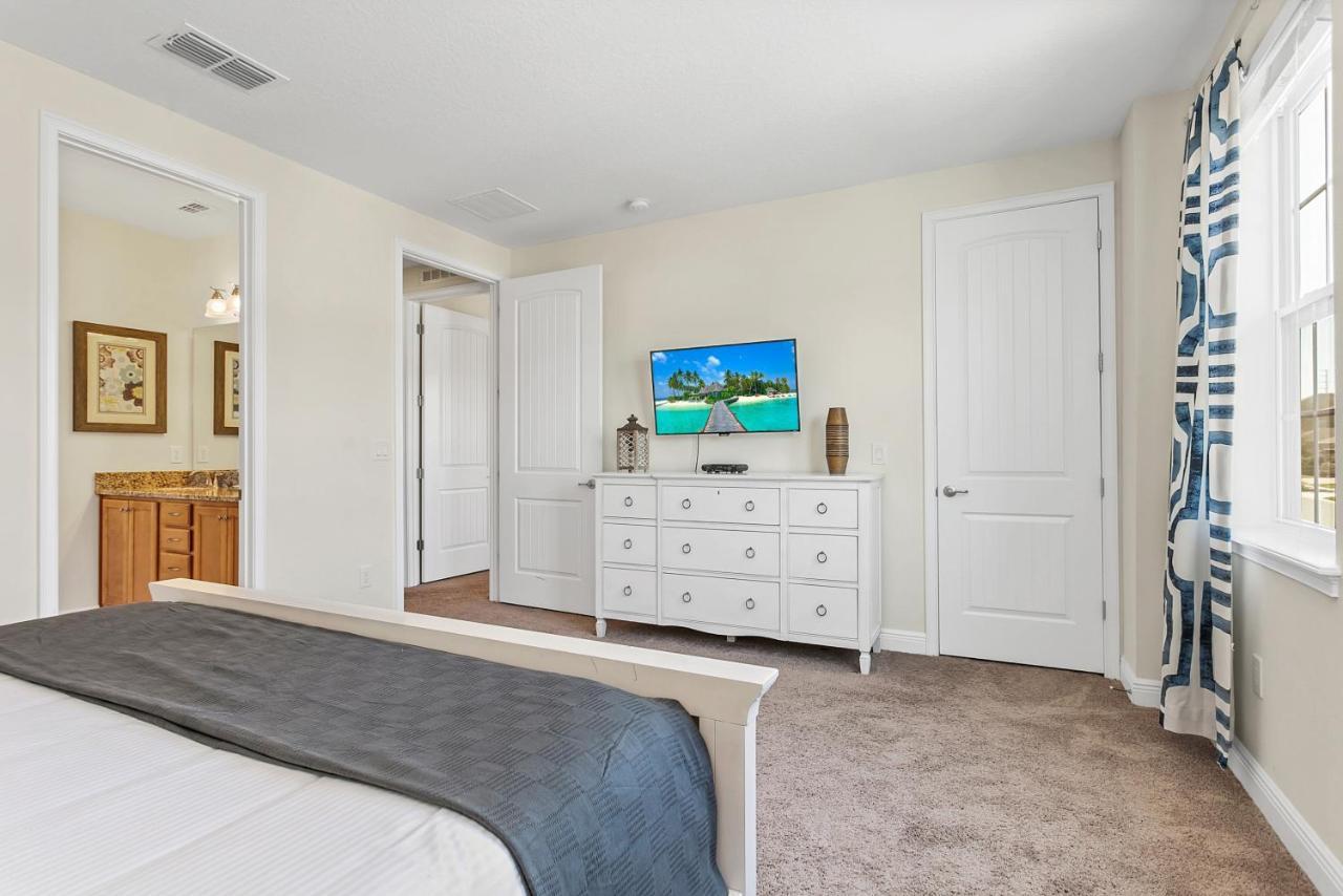 8 Bedroom Vacation With Pool Orlando