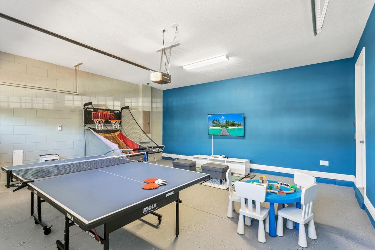8 Bedroom Vacation With Pool * Orlando