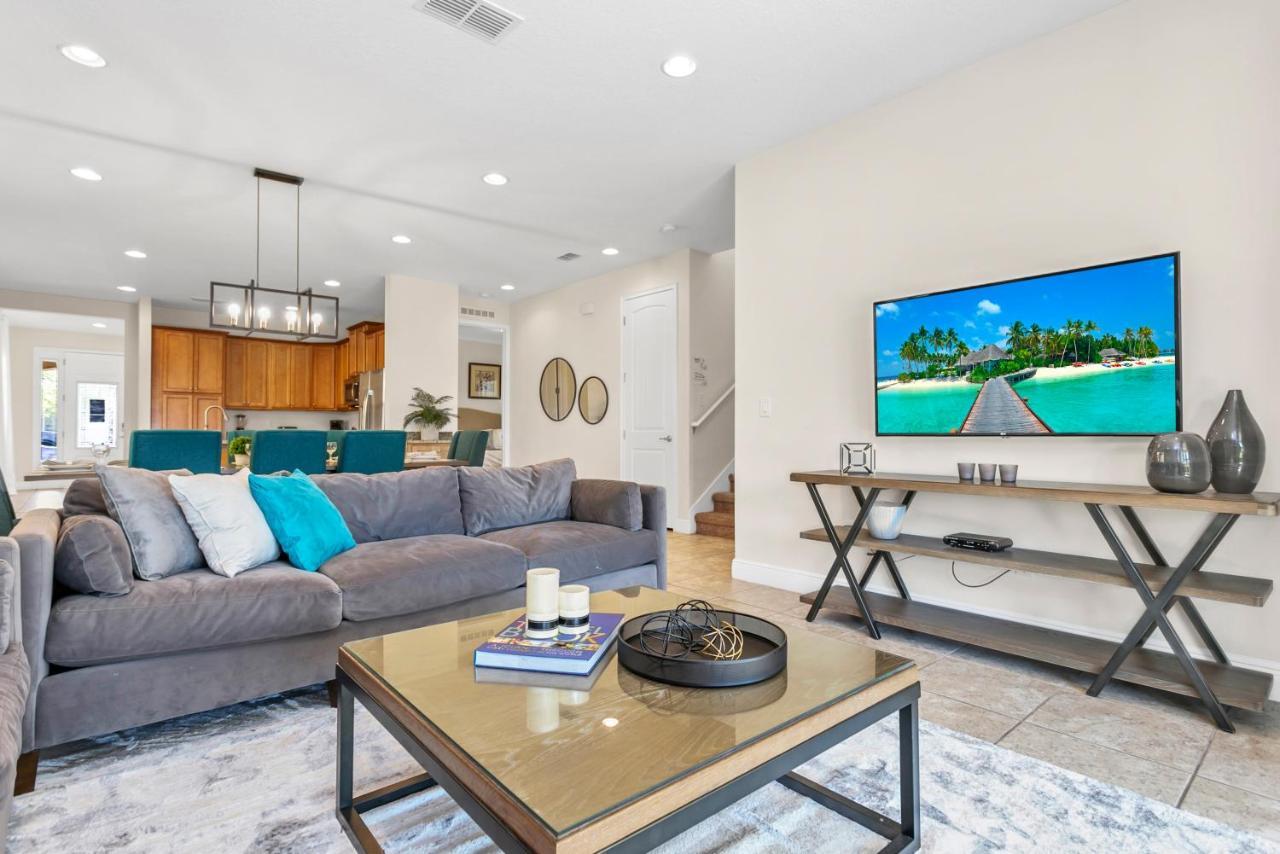 8 Bedroom Vacation With Pool Orlando
