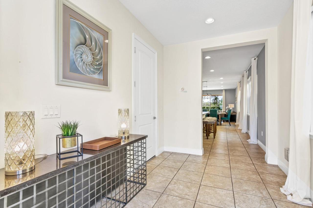 Holiday home 8 Bedroom Vacation With Pool Orlando