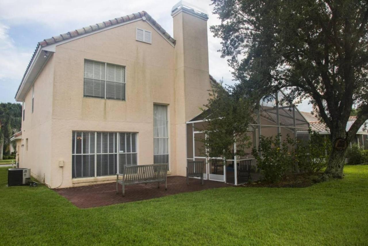 Ventura Place Country Club * Orlando